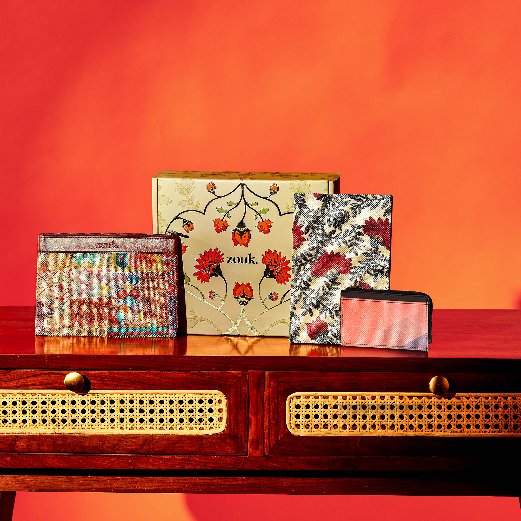 Zouk Nawabi Classic Multicolour Gift Box For Women