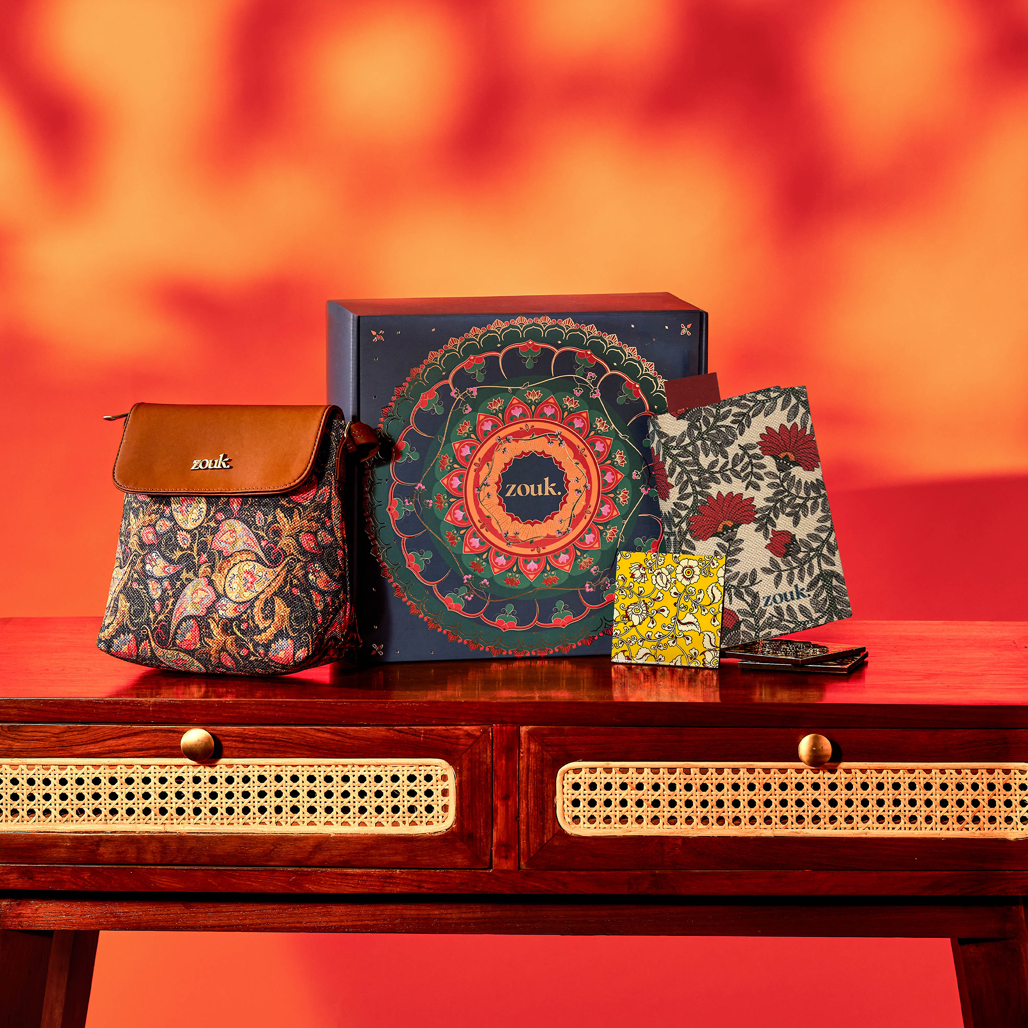 Mandala Saga Motif Gift Box