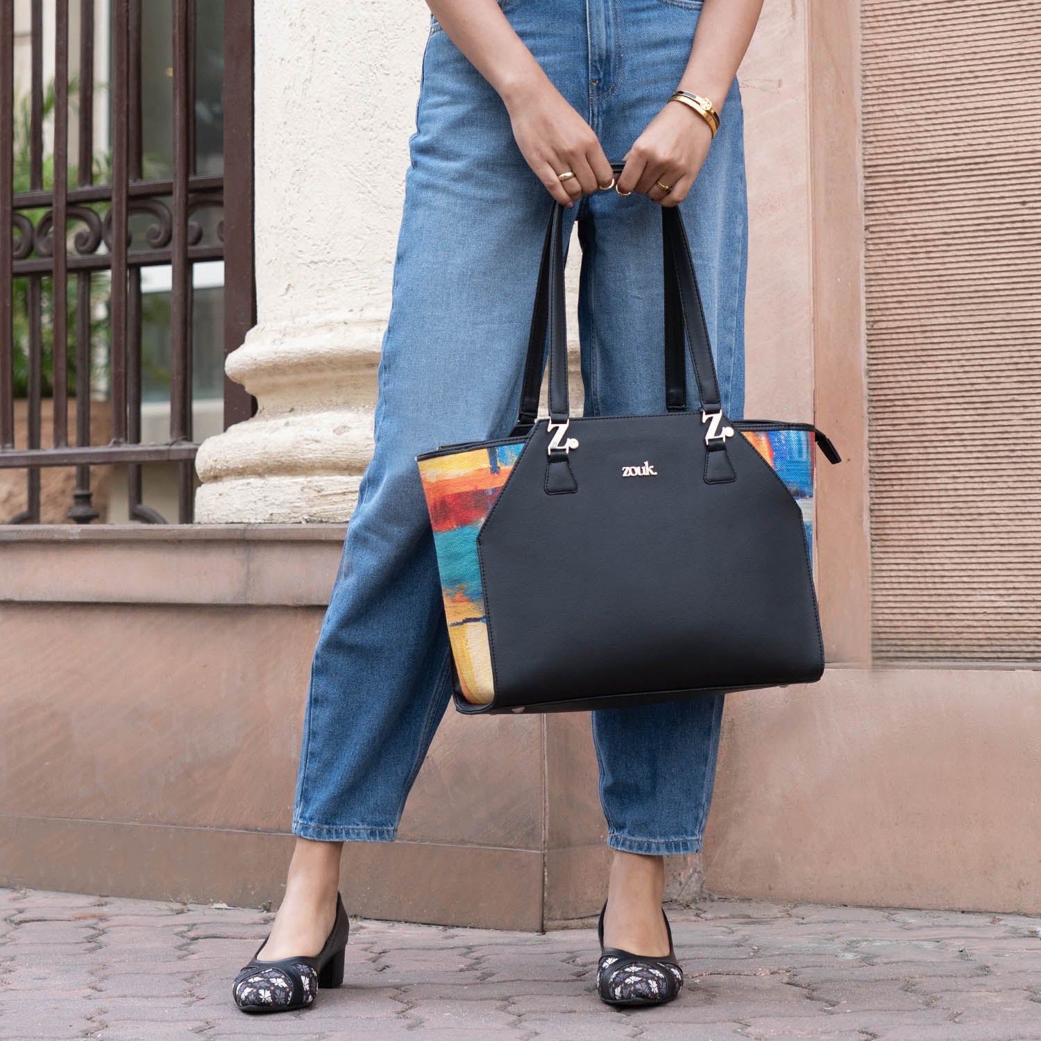 ZIP-Abstract Amaze Classic Business Bag