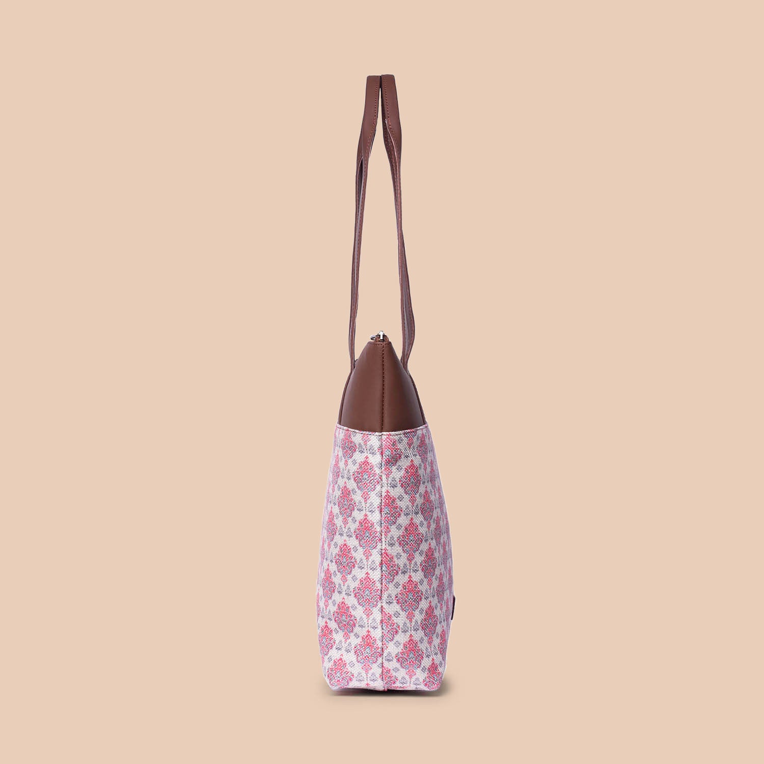 Kashmiri Tulips Everyday Tote Bag