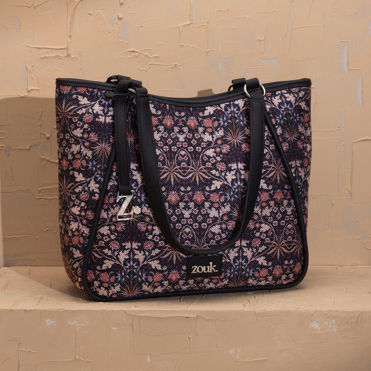 Rhea Kapoor Naisha Tote Bag - Kashmir Blooms
