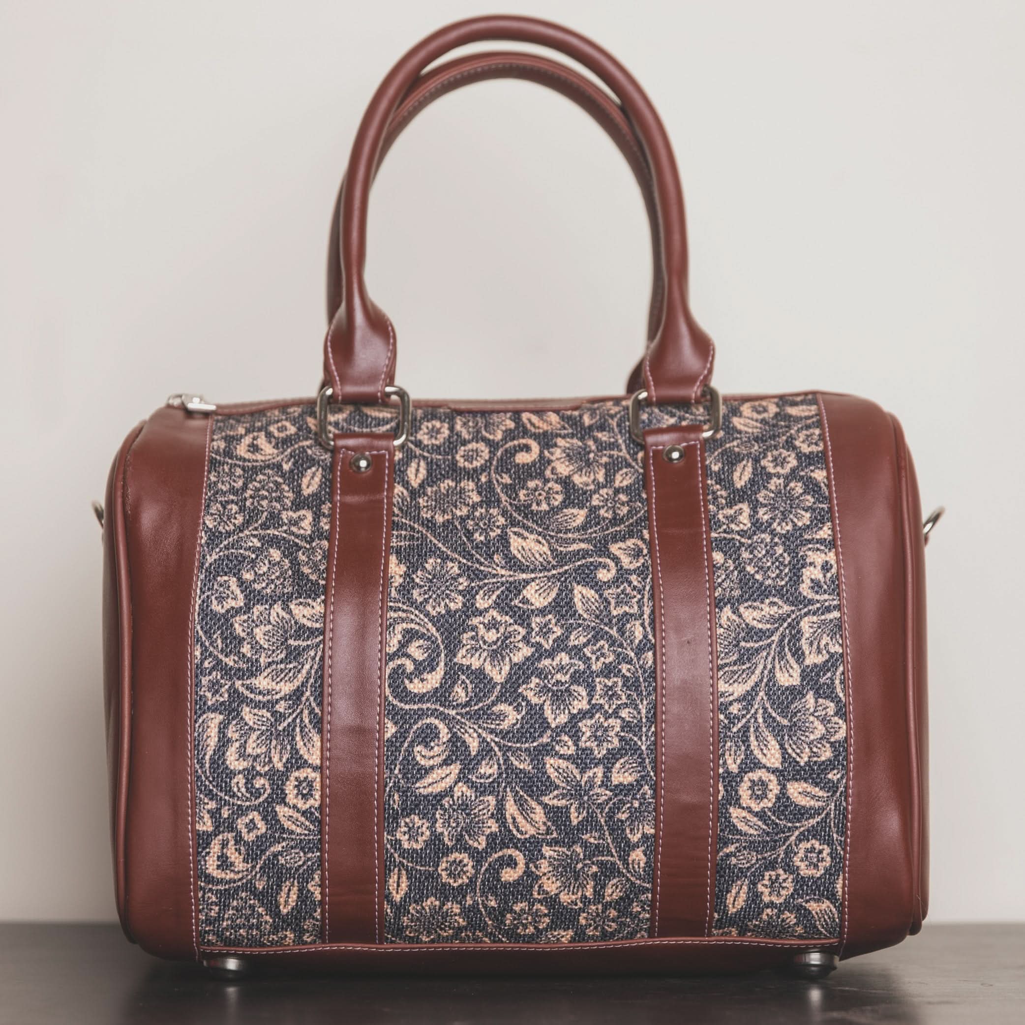 FloMotif - Handbag & Chain Wallet Combo