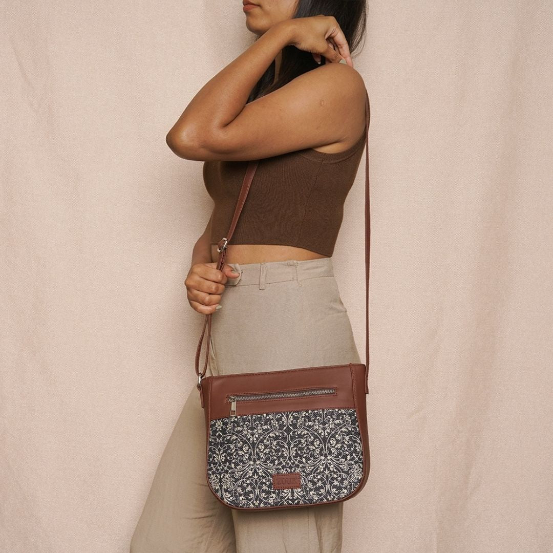 ZIP-Lattice Lace U-Shaped Sling Bag