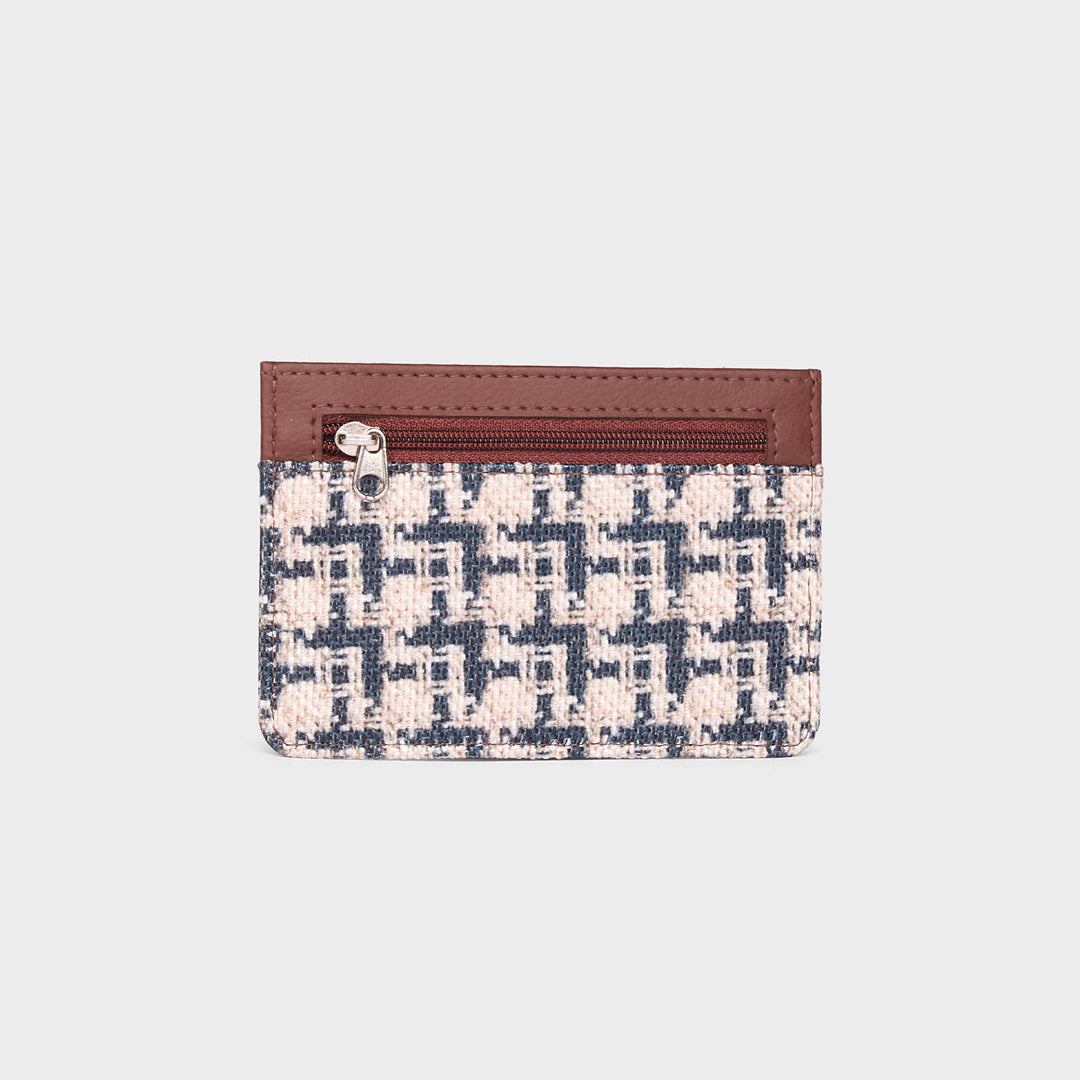 Carter Checks Ava Card Case
