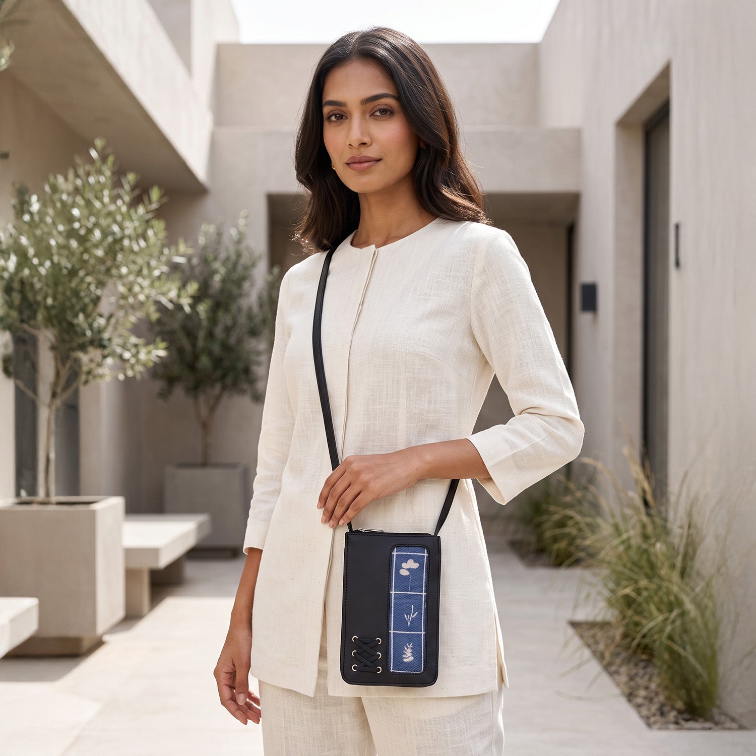 Aarini Phone Sling Lakshadweep Azure