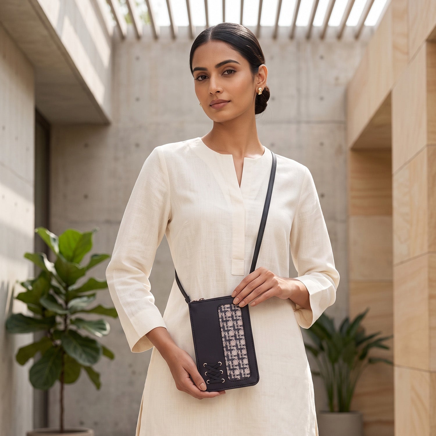 Aarini Phone Sling Carter Checks
