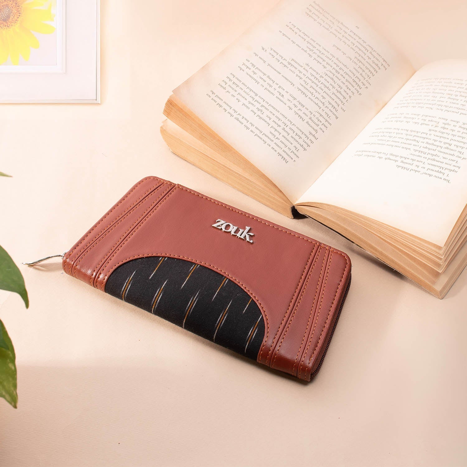 ZIP-Arika Zipper Wallet - Ikat GreRe