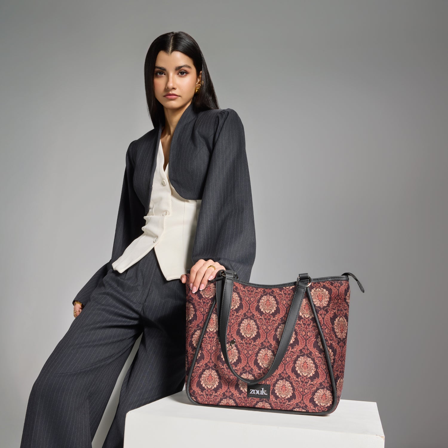 Rhea Kapoor Naisha Tote Bag - Jodhpur Damask