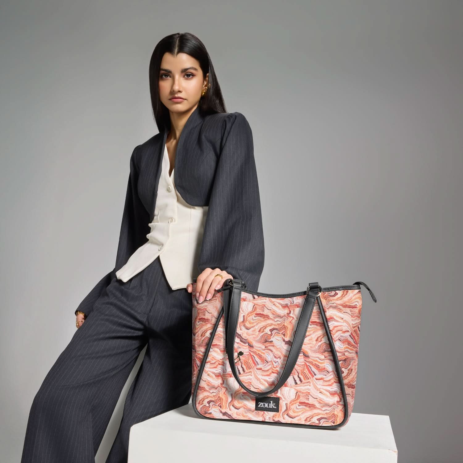 Rhea Kapoor Naisha Tote Bag - Nicobar Coral