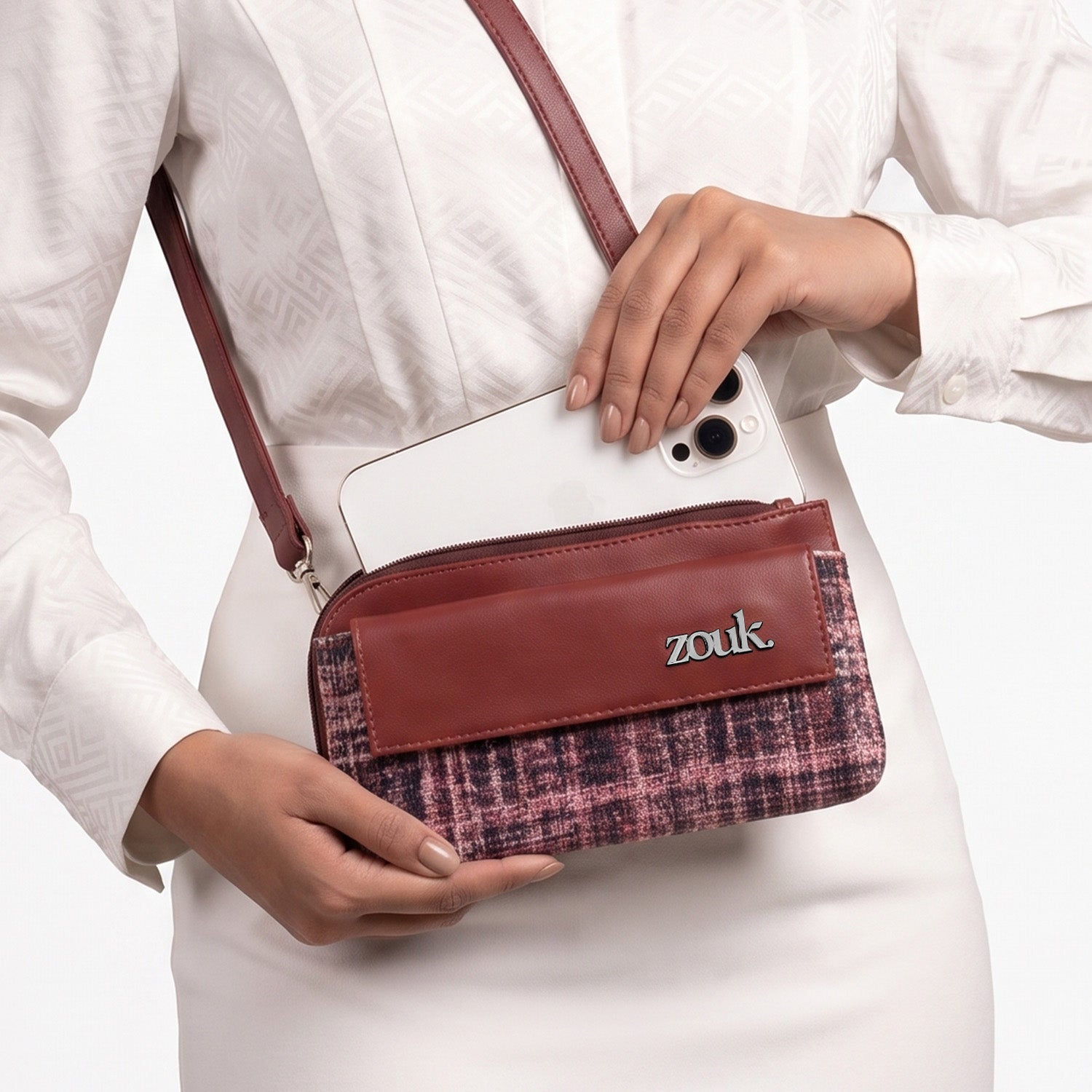 Azura Phone Sling Cashmere Noir (Pink)