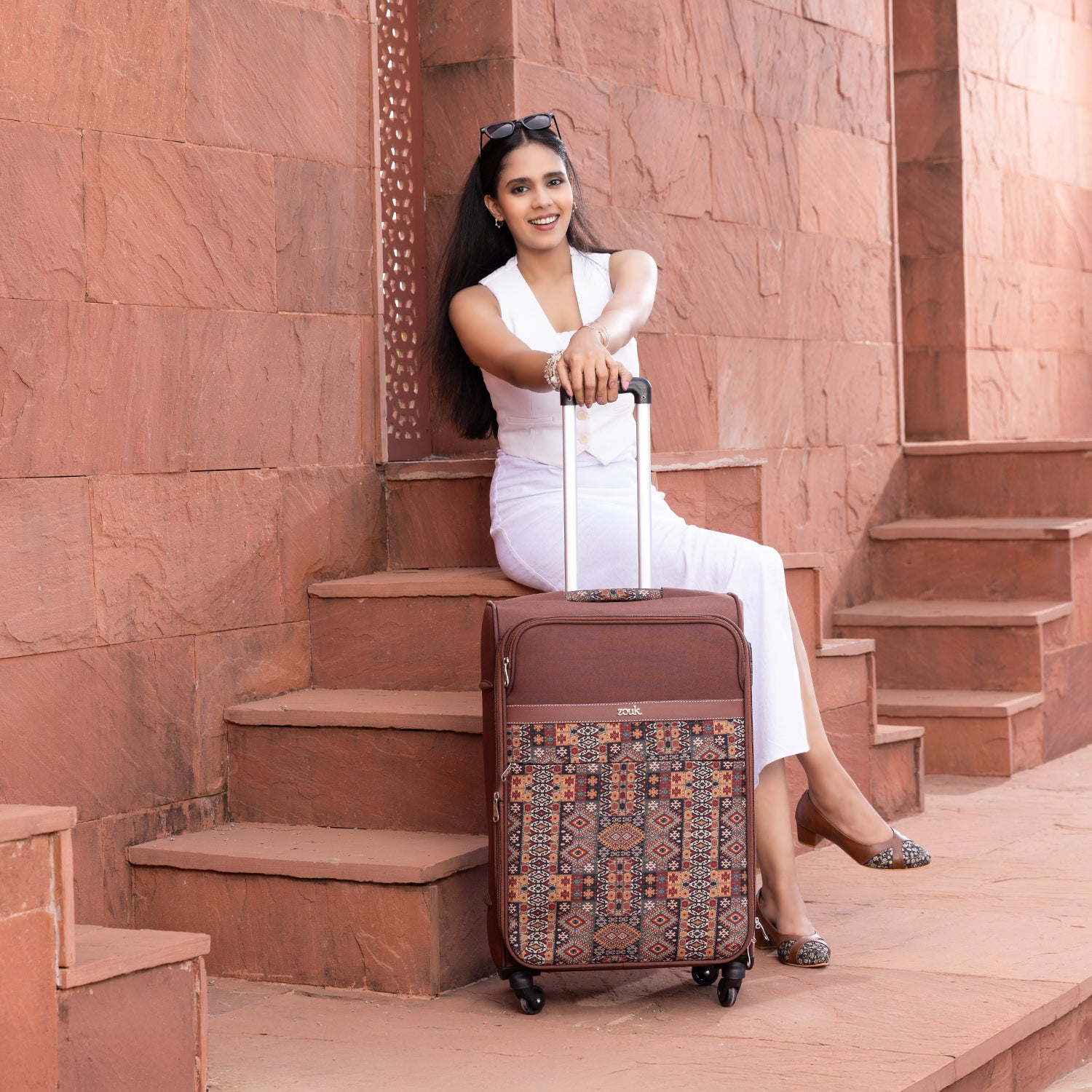 Banaras Elegance Avasa Trolley Bag (Medium)