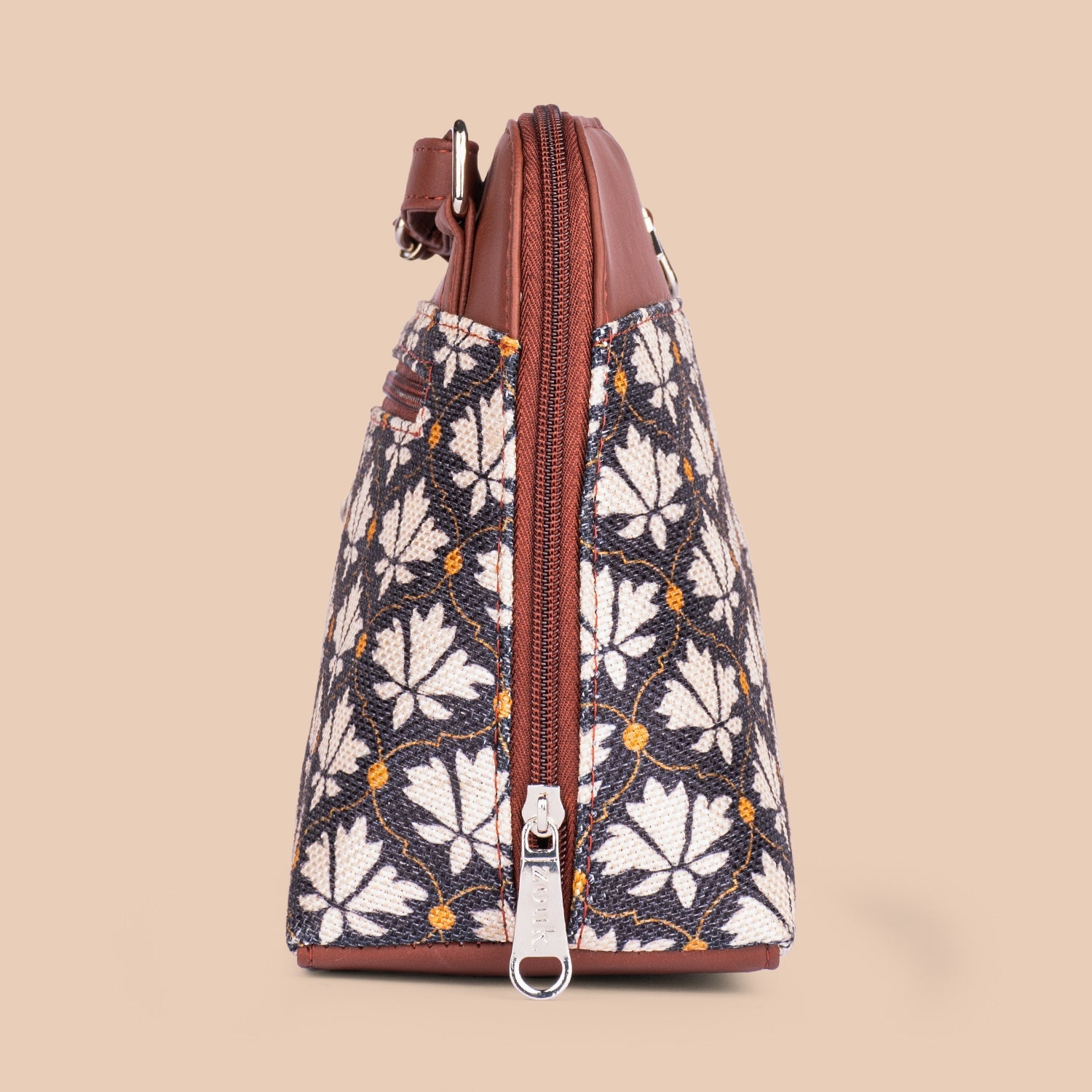 ZIP-Bidri Kaiser OOO Sling Bag