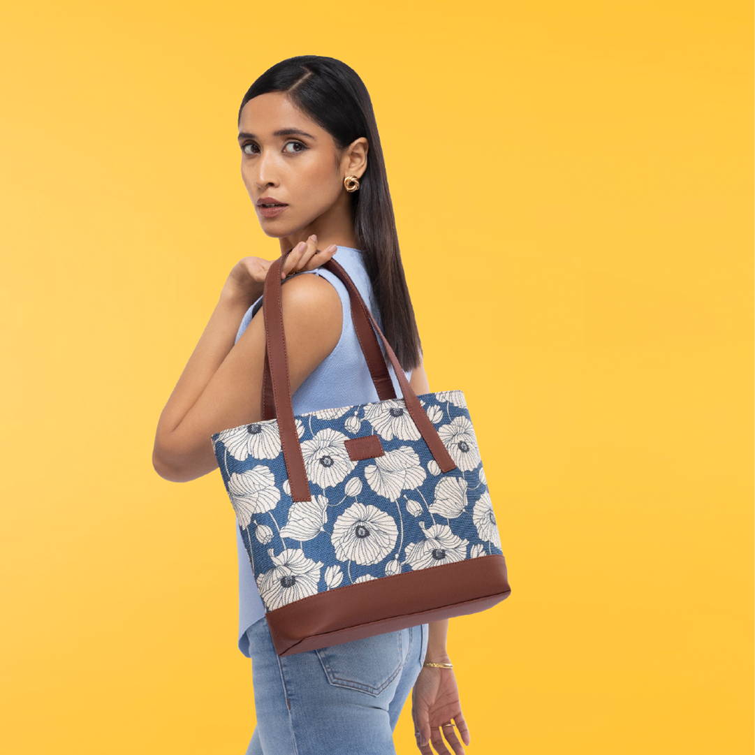 Nilgiri Lapis Classic Tote Bag - 1991 by Zouk