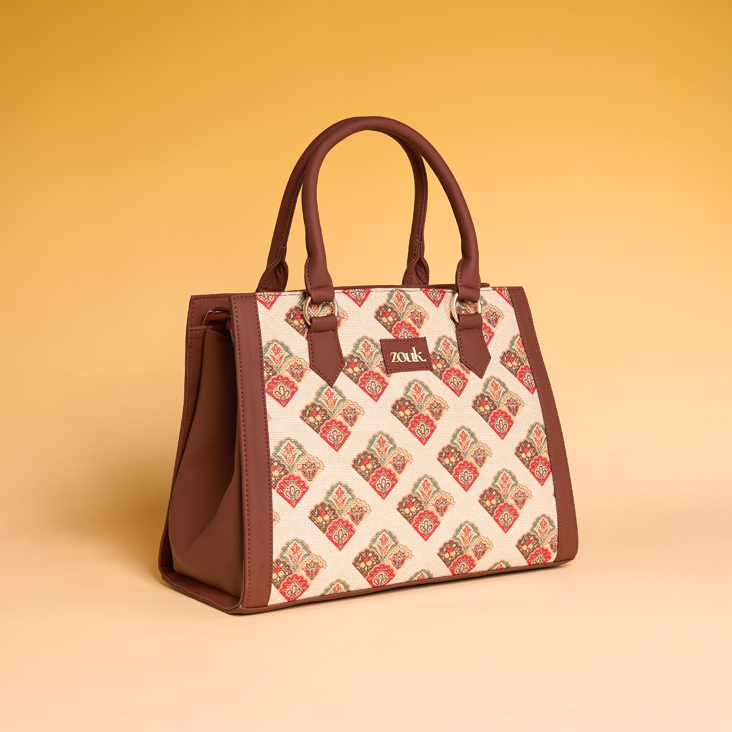 Seashell Motif White Classic Handbag