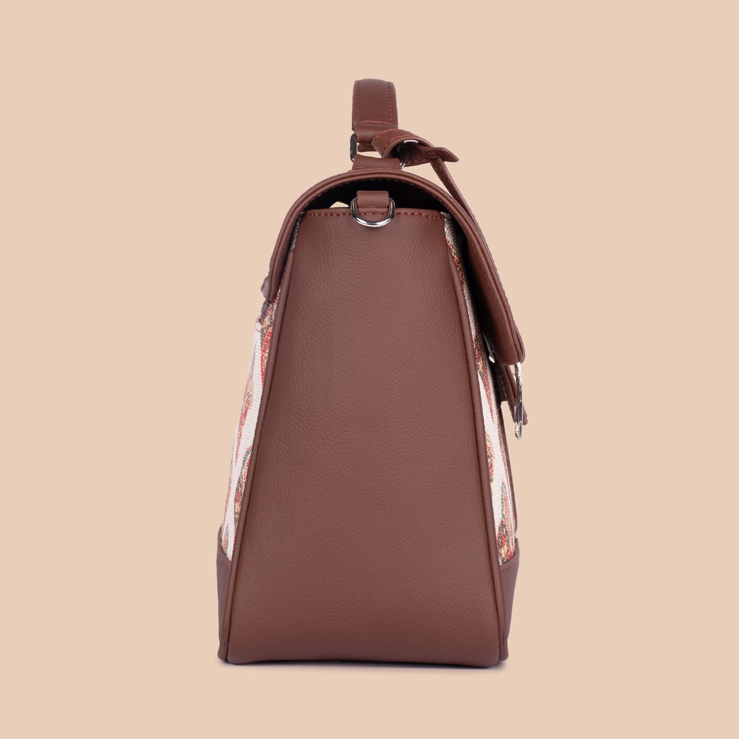 ZIP-Kriti Sanon - Seashell Motif White Nessa Satchel