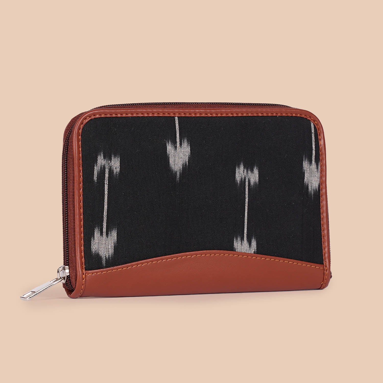 Ikat Arrow Chain Wallet