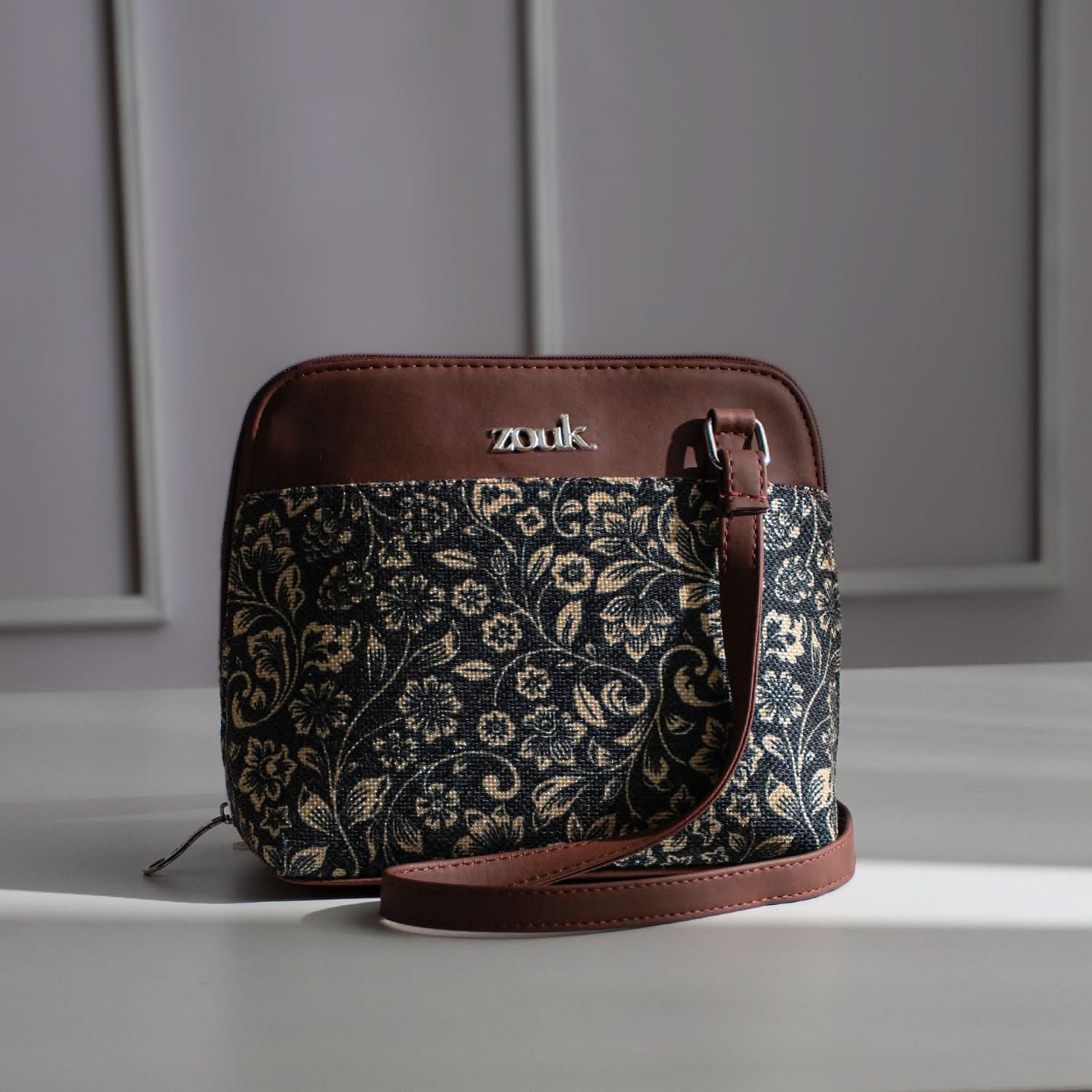 FloMotif OOO Sling Bag