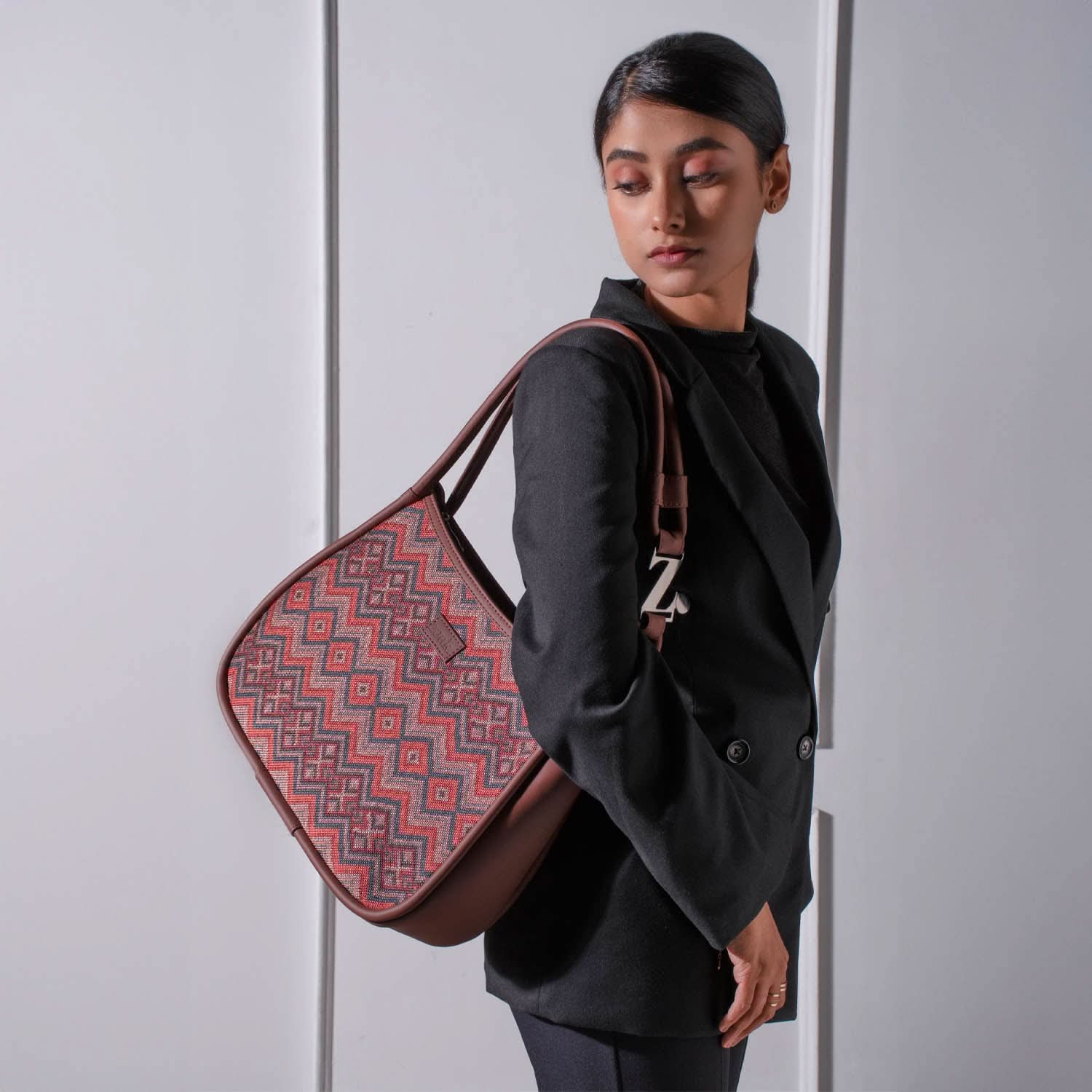 Gwalior Weaves Sleek Shoulder Bag