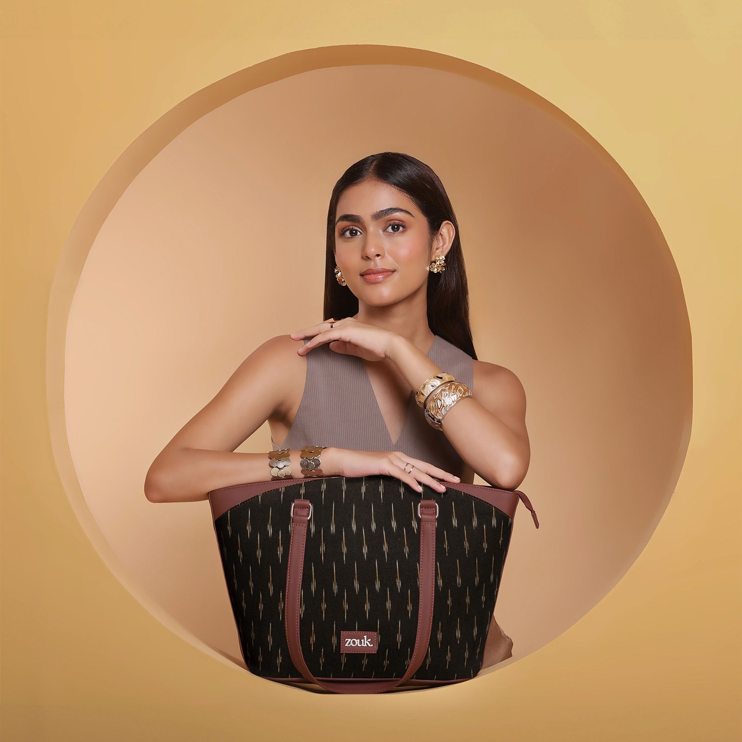 Ikat GreRed Classic Travel Tote