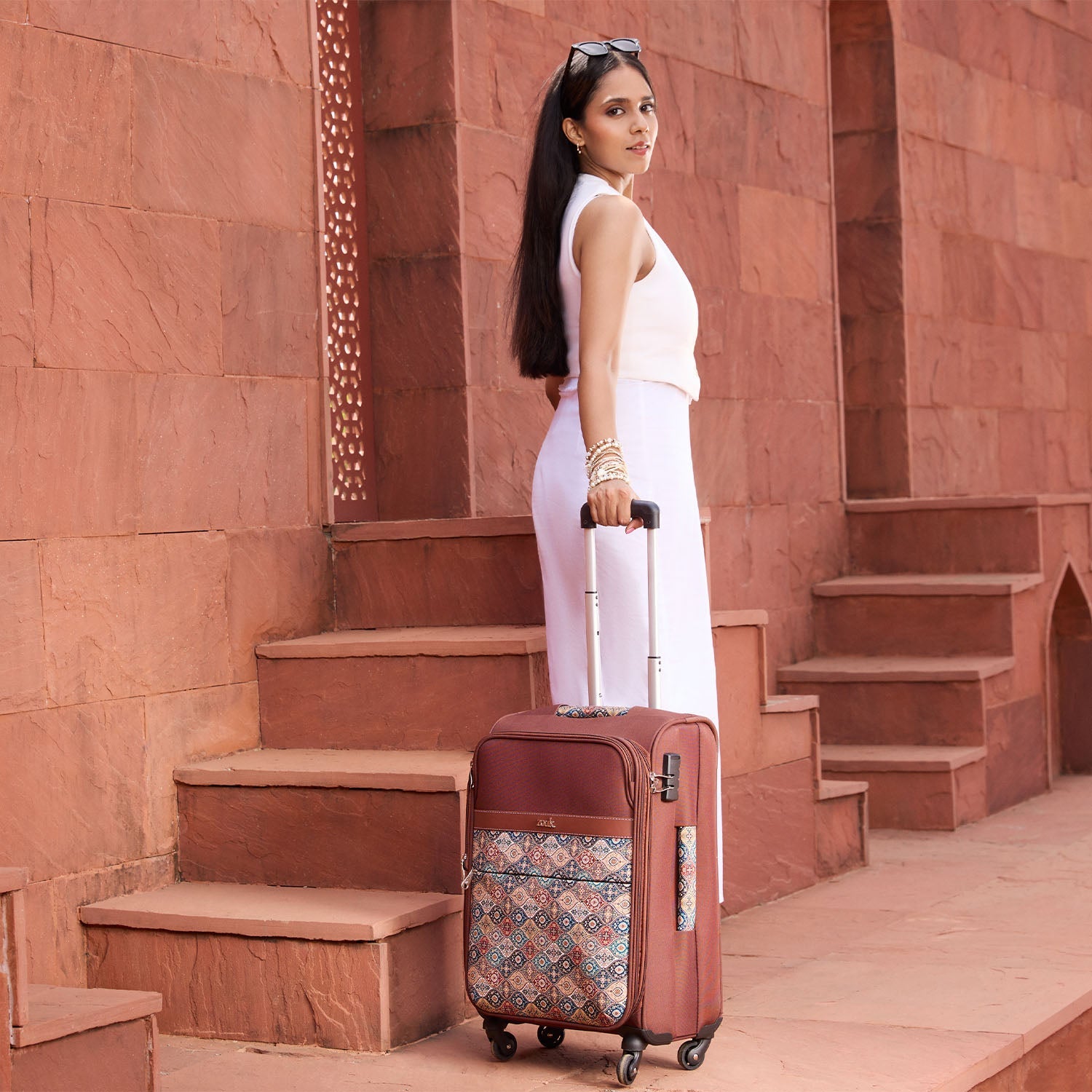 Jammu Kaleen Avasa Trolley Bag