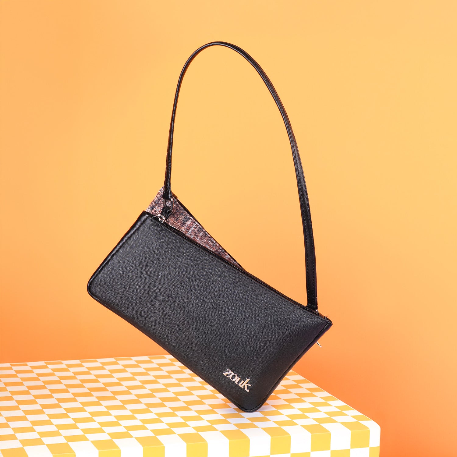 Kiya Baguette - Cashmere Noir (Copper)