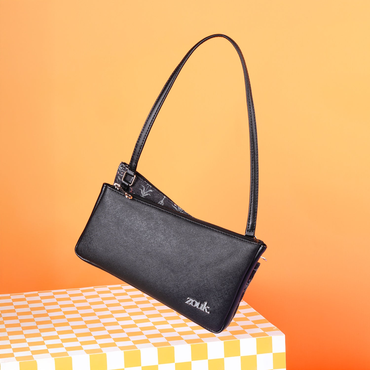 Kiya Baguette - Taj Guldasta