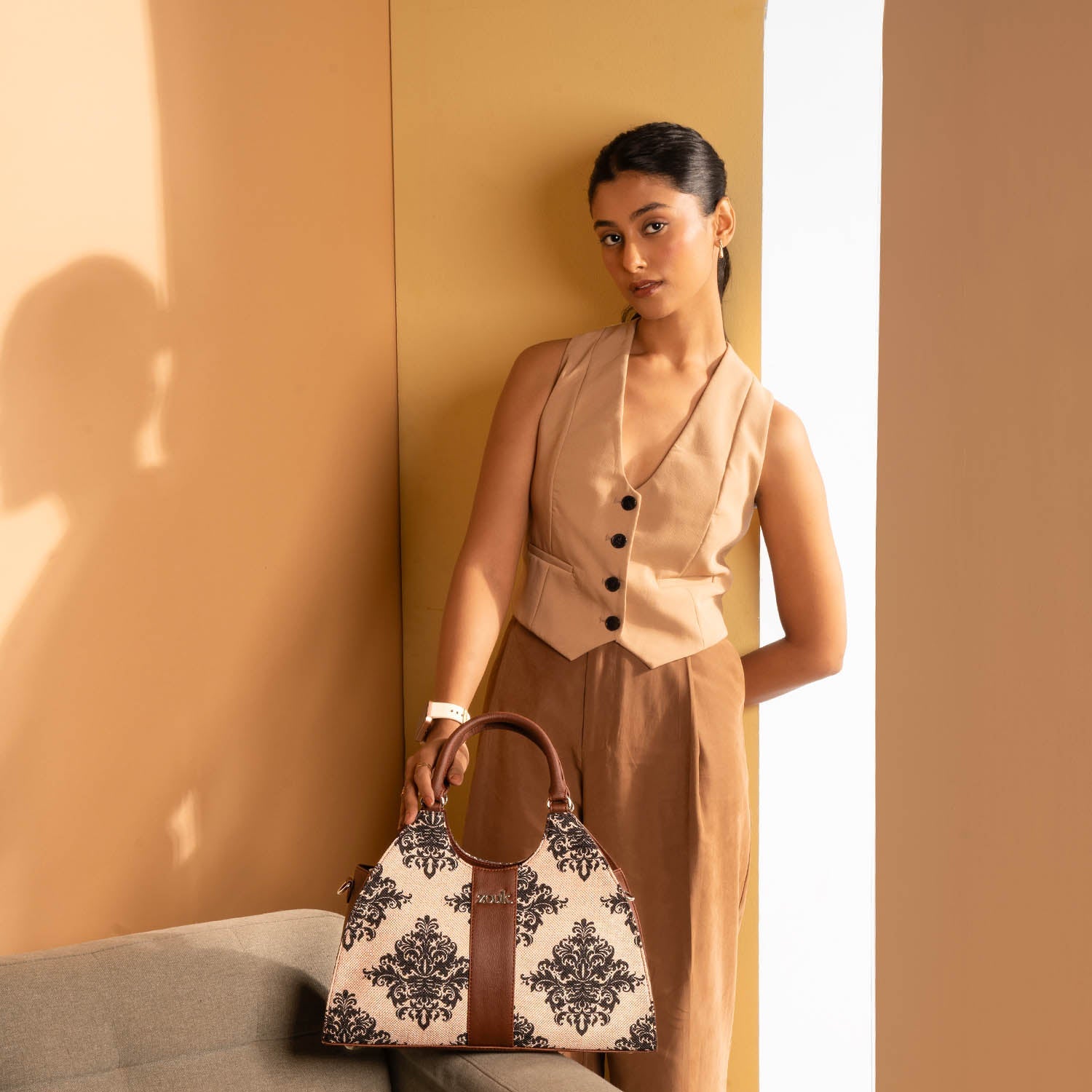 ZIP-Konkona Statement Satchel Bag - Mughal Motif