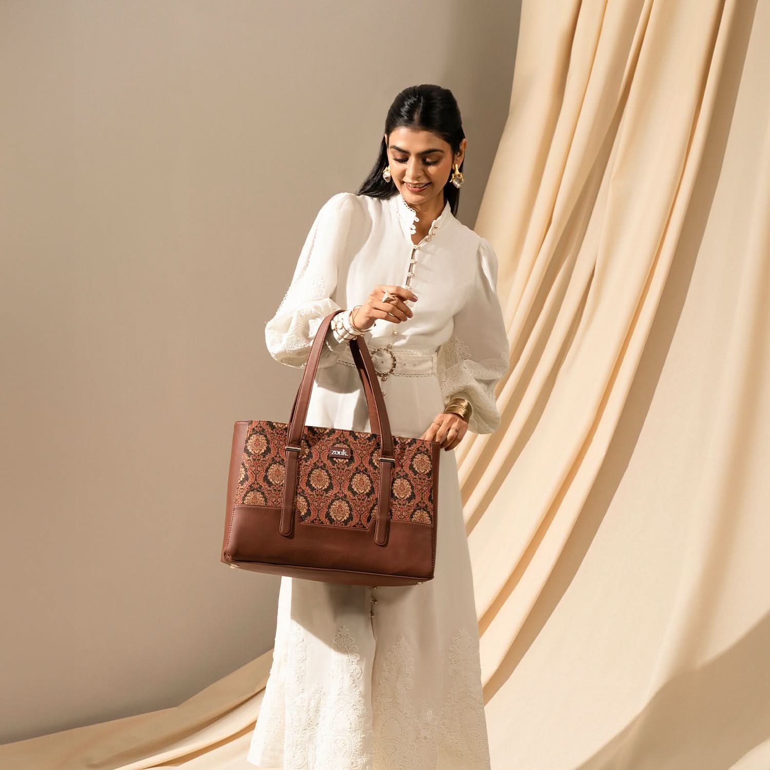Zouk Jodhpur Damask Maya Multitasker Tote Bag