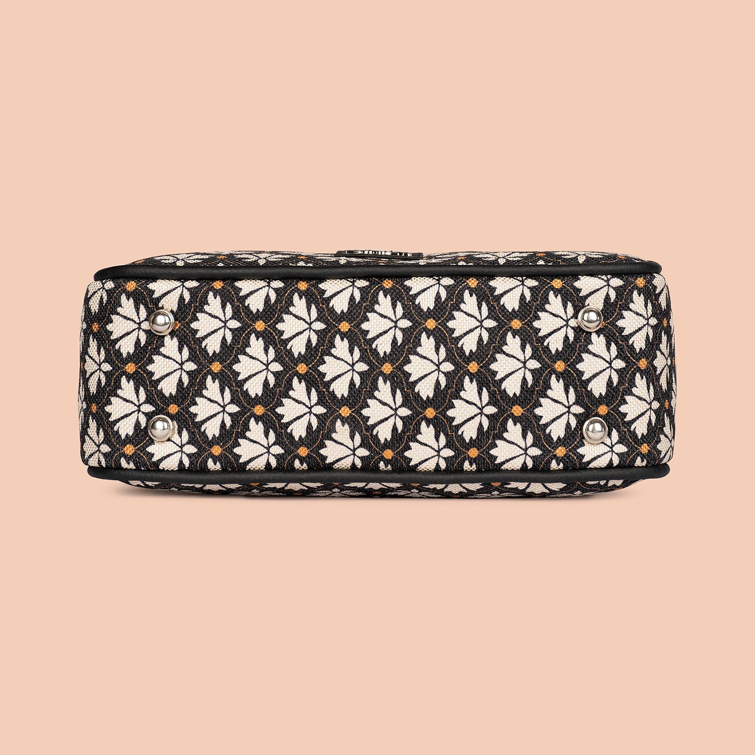 ZIP-Rhea Kapoor Naisha Tote Bag - Bidri Kaiser