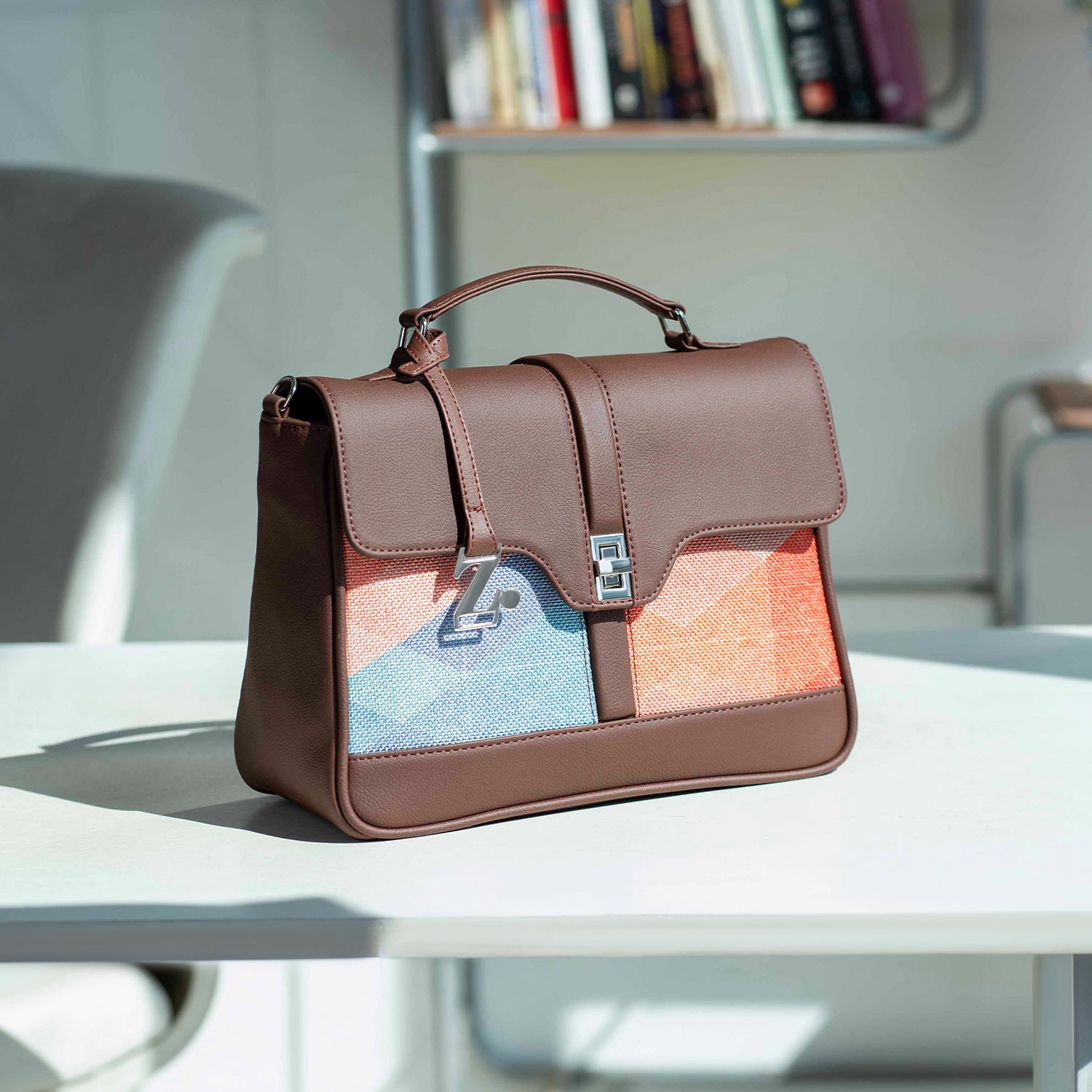 ZIP-Kriti Sanon - GeoOptics Nessa Satchel