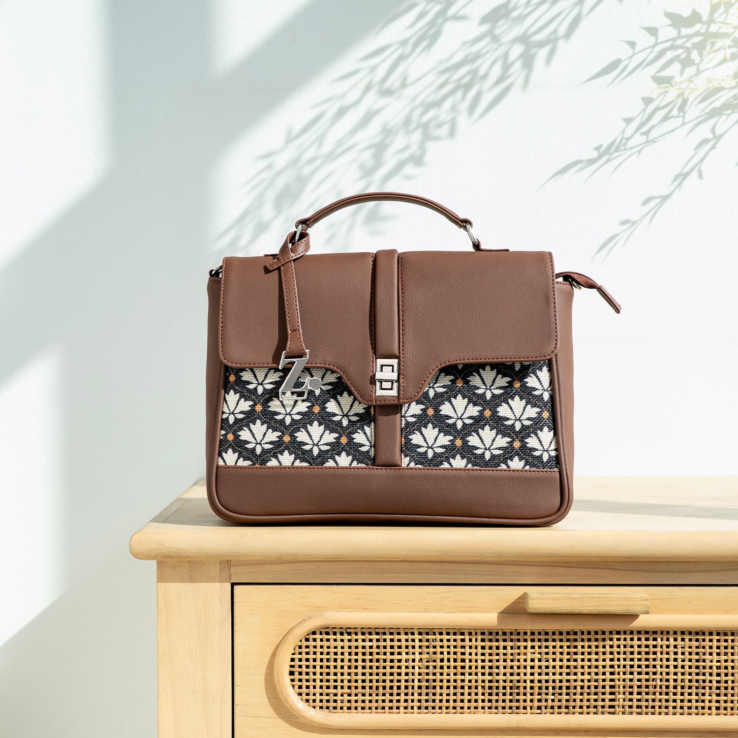 Kriti Sanon - Bidri Kaiser Nessa Satchel