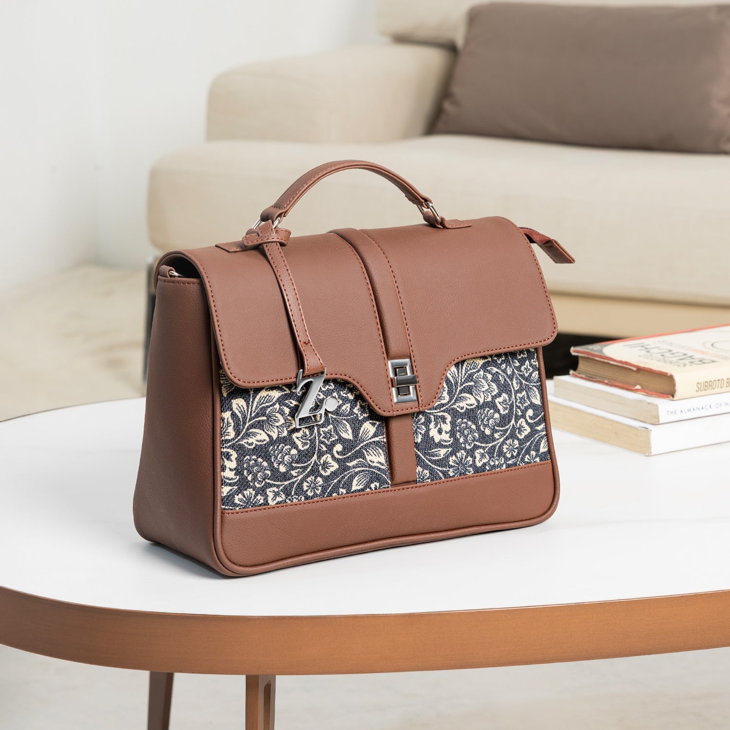 ZIP-Kriti Sanon - FloMotif Nessa Satchel