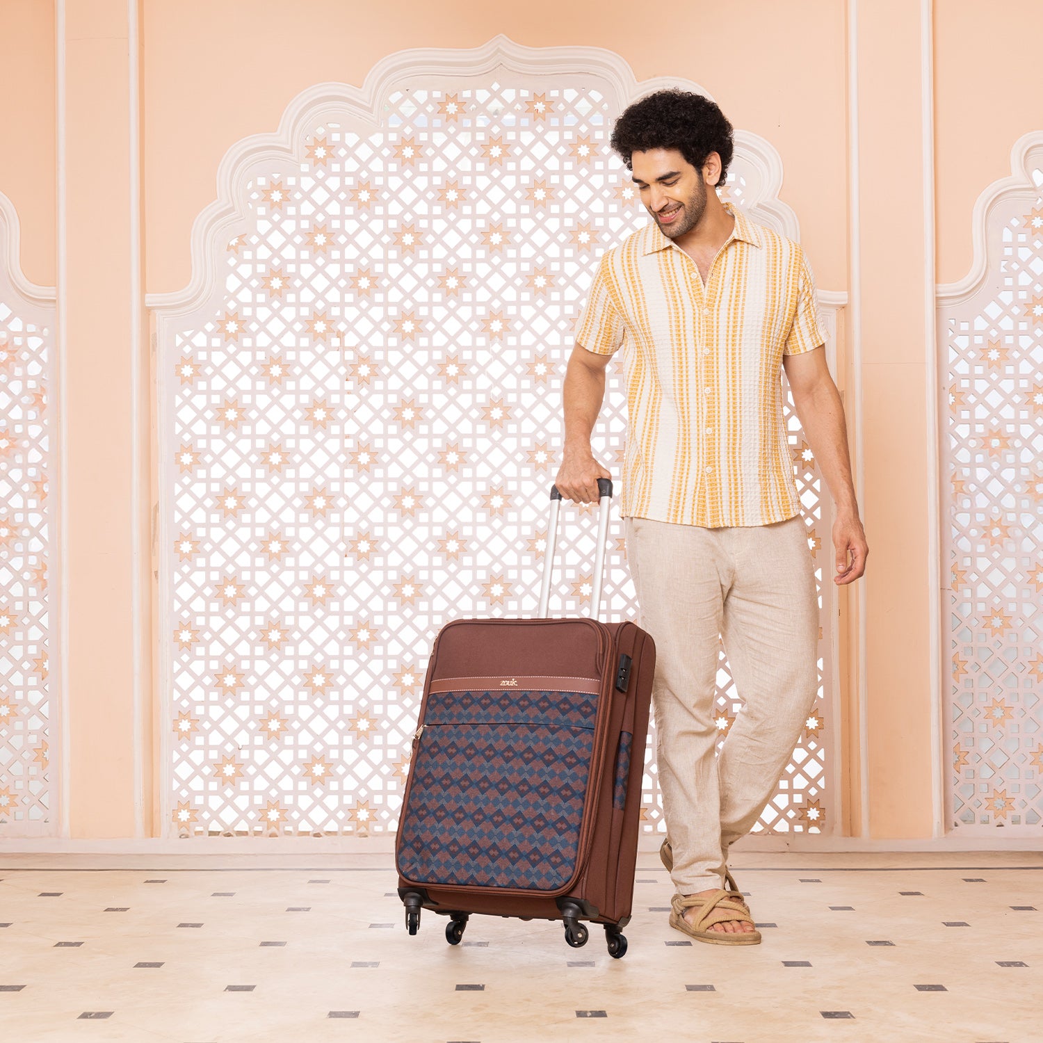 Periyar Waves Avasa Trolley Bag (Medium)