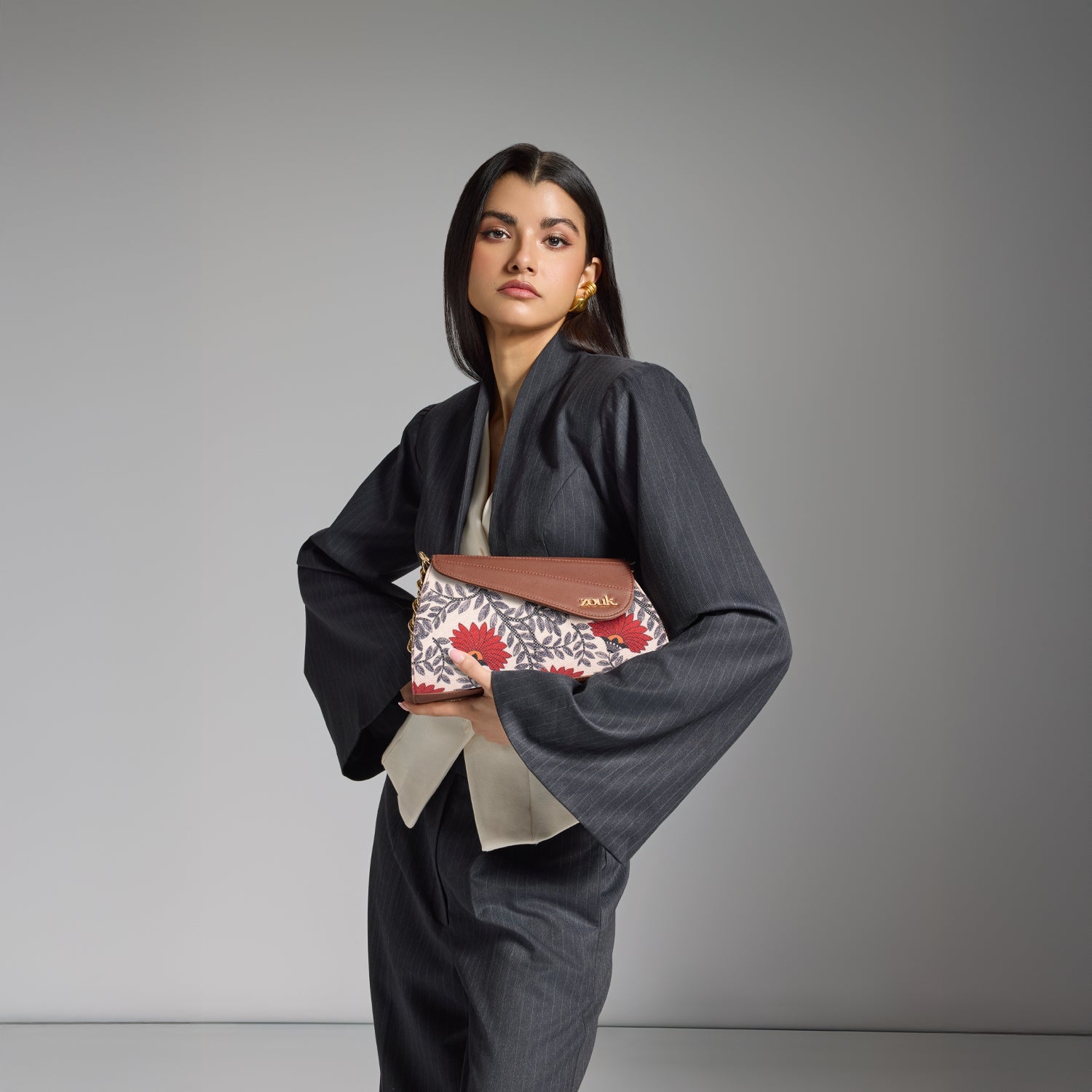 ZIP-Rhea Kapoor Baguette - Nawabi Couture