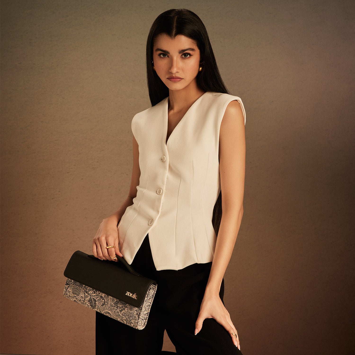 Rhea Kapoor Clutch - Colaba Shirin