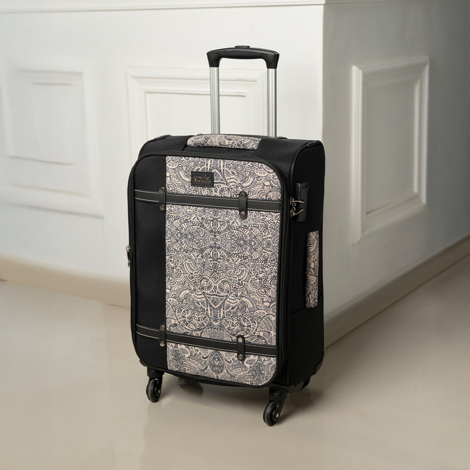 Colaba Shirin Saira Trolley Bag - Black (Cabin)