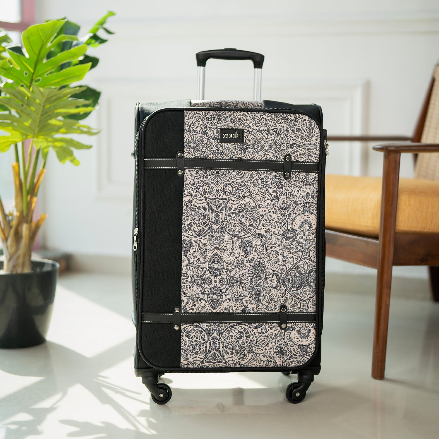 Colaba Shirin Saira Trolley Bag - (Black)