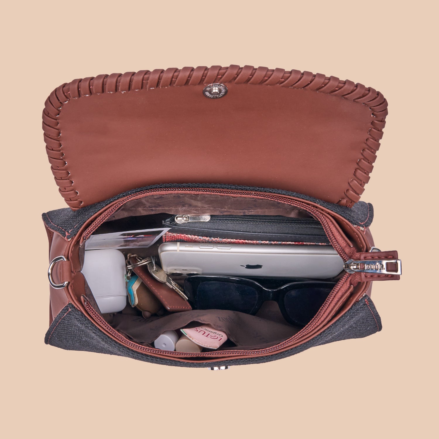 Saisha Sling Bag - Jet Black