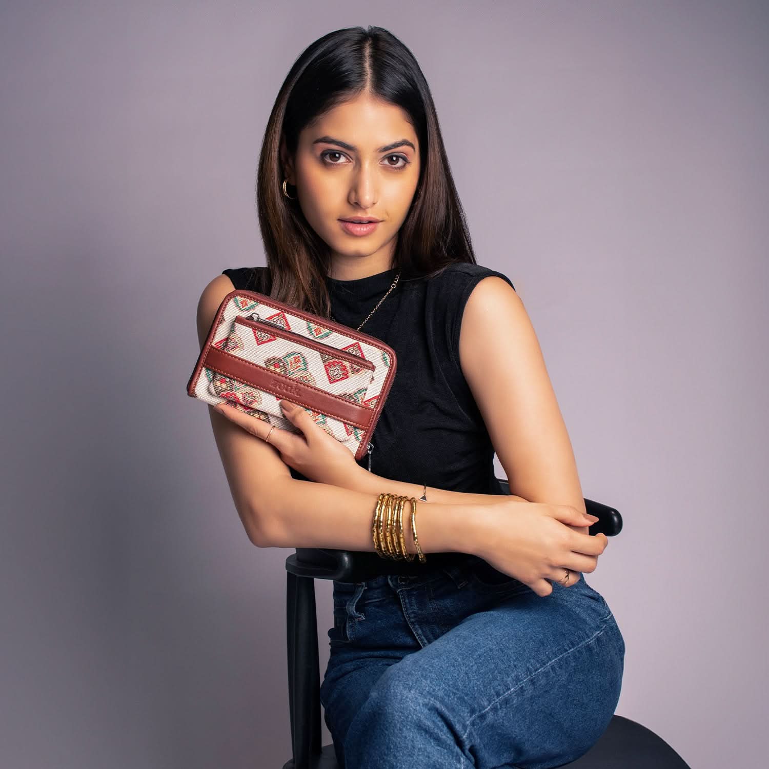 Seashell Motif White Classic Zipper Wallet