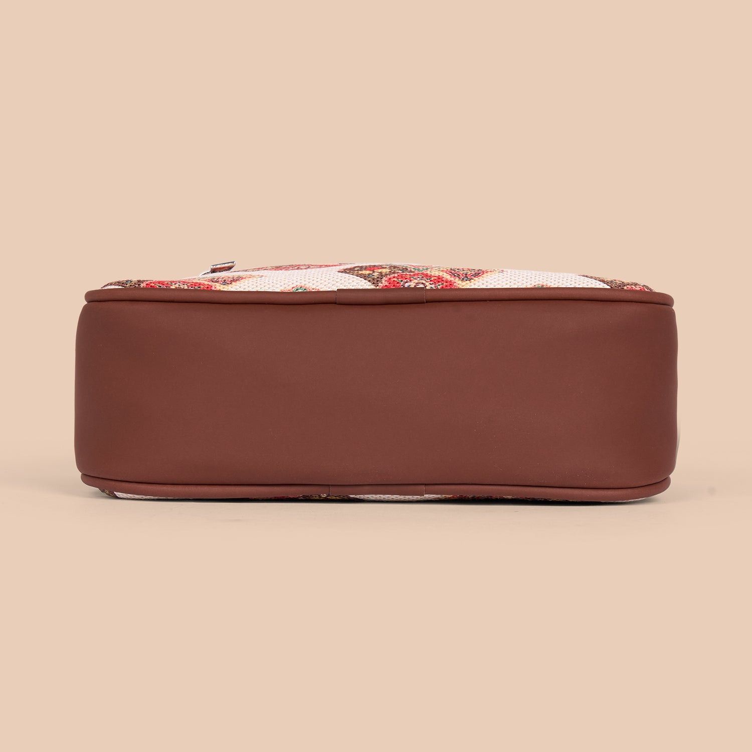 Seashell Motif White Sling Bag