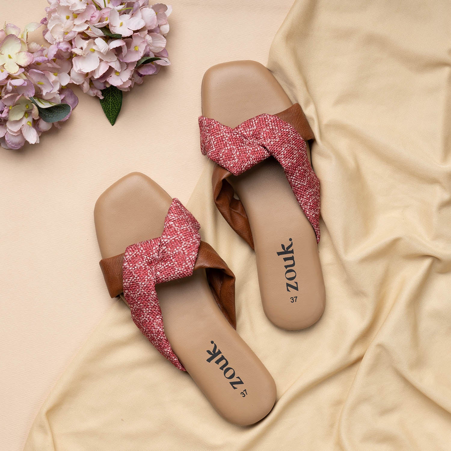 Shimla Freesia Cross Sliders