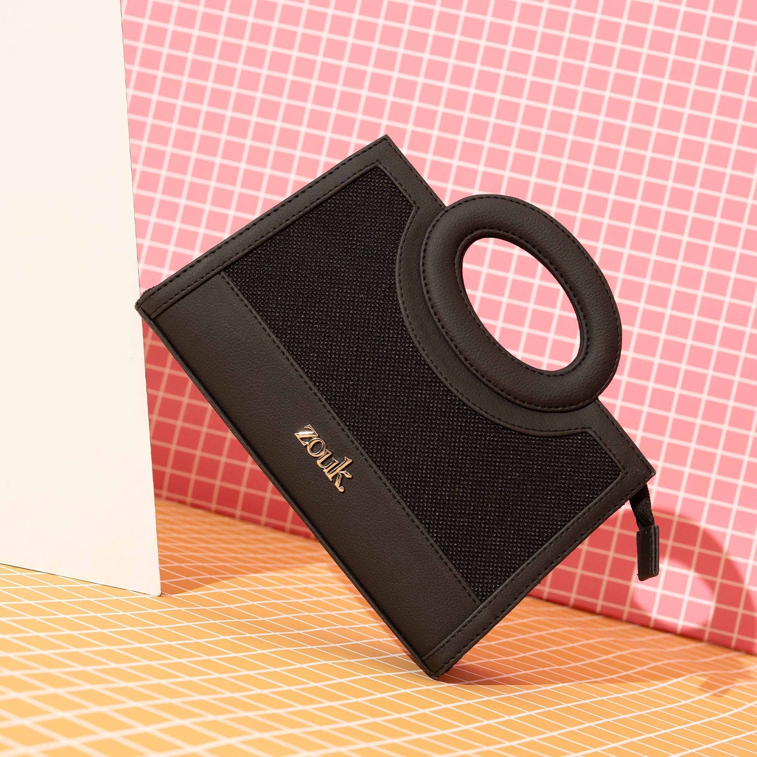 ZIP-Zoe Sling Bag - Jet Black