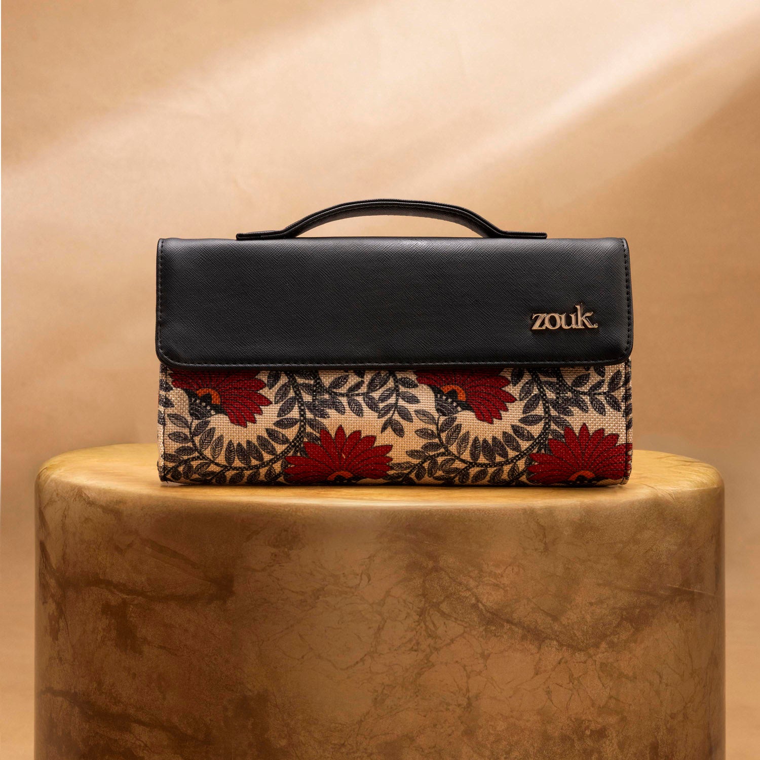 Rhea Kapoor Clutch - Nawabi Couture