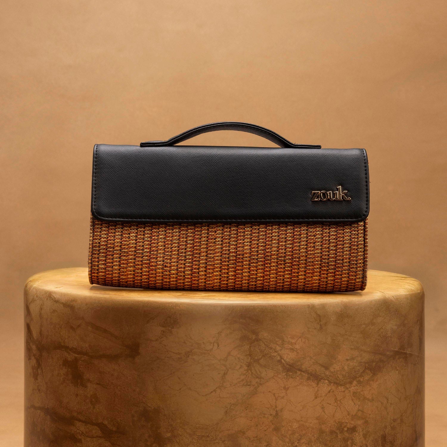 ZIP-Rhea Kapoor Clutch - Bombay Macrame