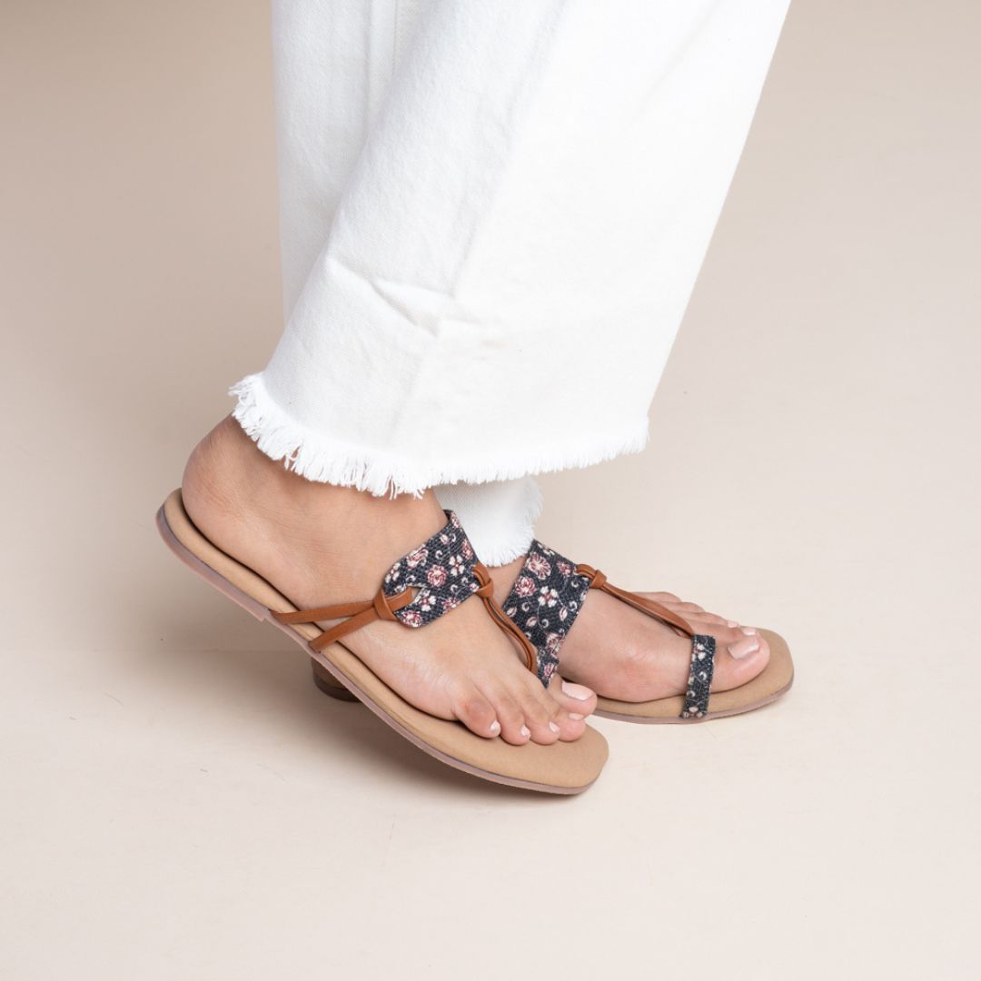 Hooghly Garden Women's Chappals