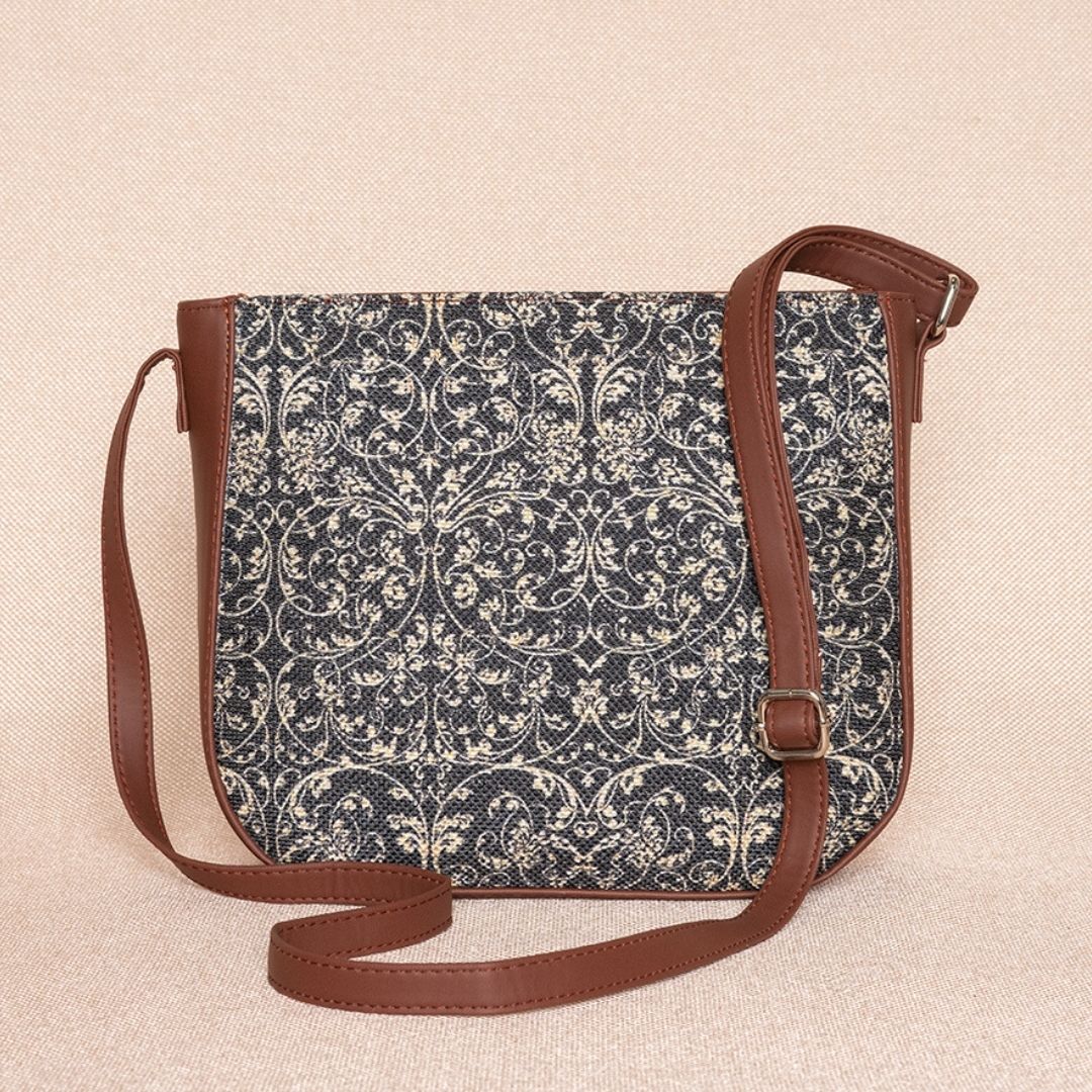 Lattice Lace U-Shaped Sling Bag
