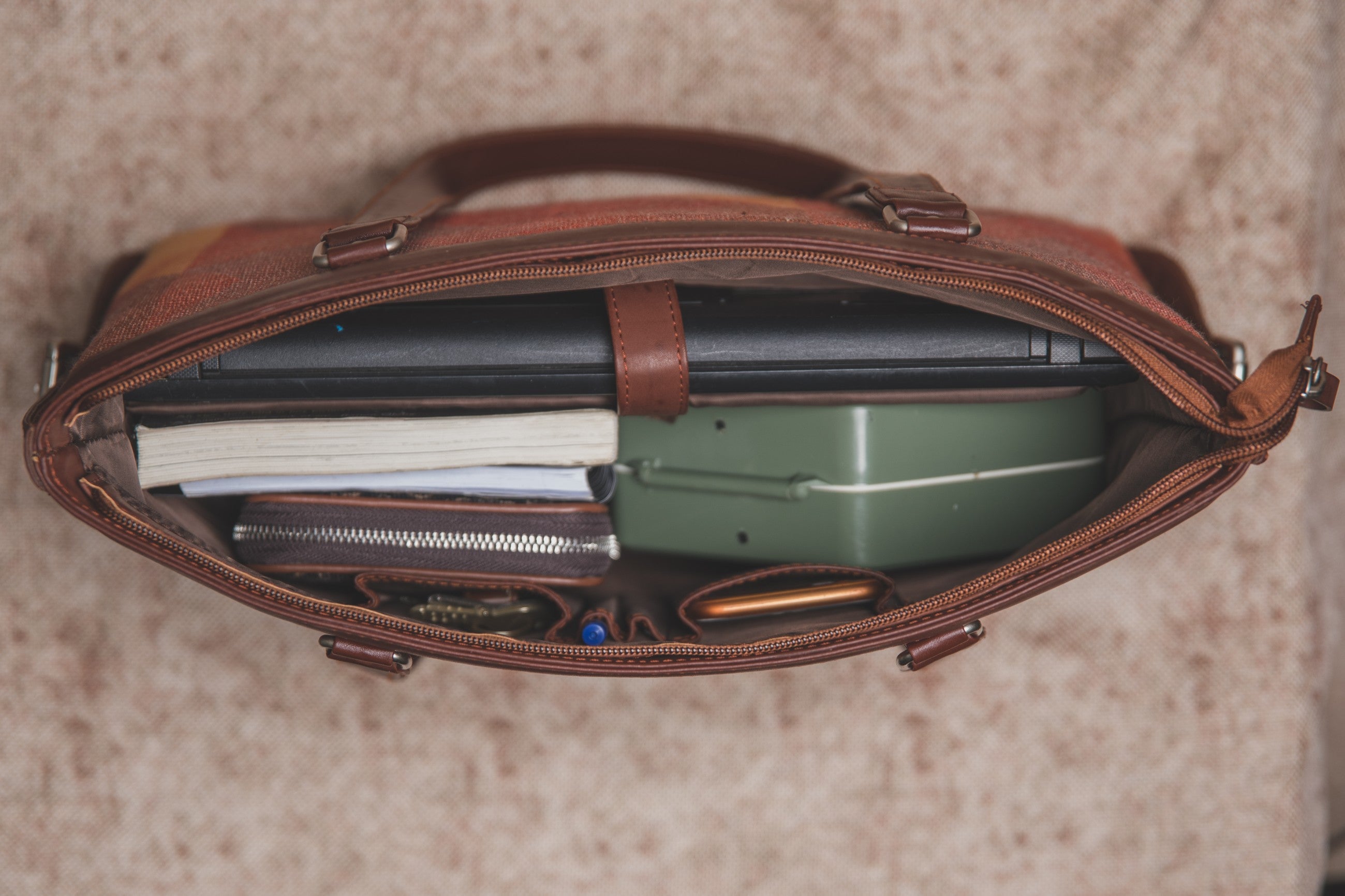 Space Chakra - Women's Office Bag & Chain Wallet Combo