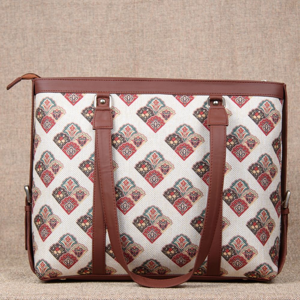 Seashell Motif White Women's Office Bag