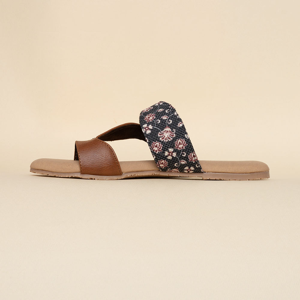 Hooghly Garden Curvy Toe Chappal