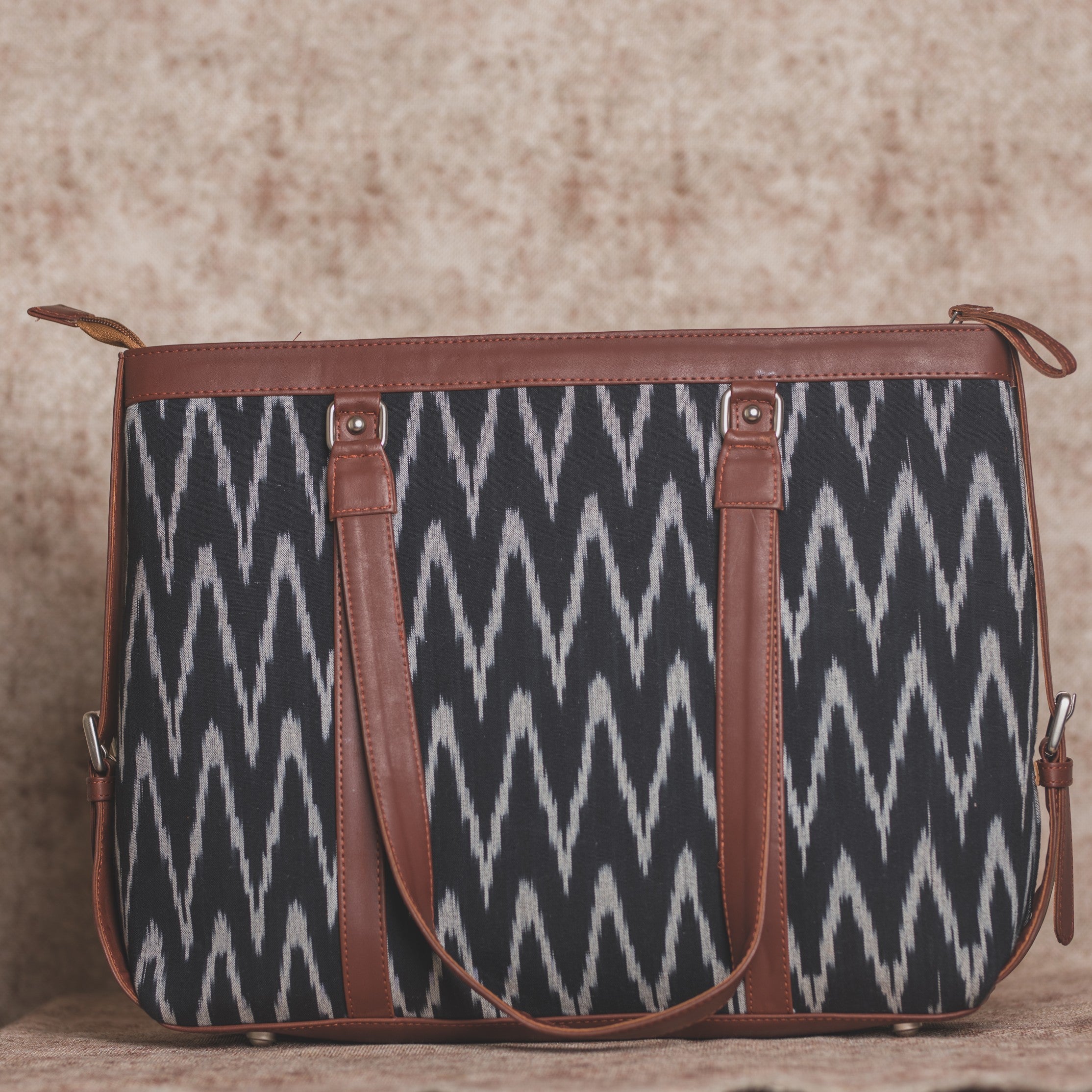 Ikat Wave and Seashell Motif - Office Bag & Chain Wallet Combo